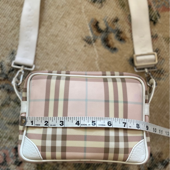 BURBERRY Pink NOVA CHECK Camera/Crossbody Bag(6”x8”)w/removeable LOGO Strap🔥EUC - Picture 12 of 17
